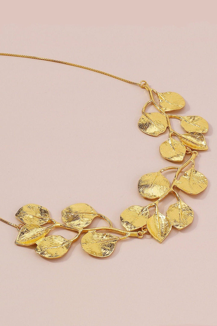 Texturierte Ginkgoblatt-Halskette mit Struktur - KYMA