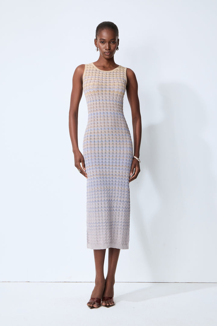 Blaues ärmelloses Chevron-Strick-Midikleid