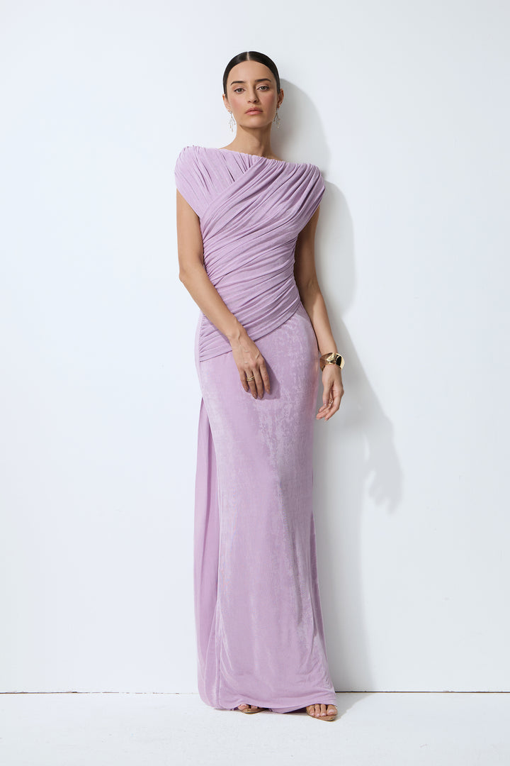 Lila One-Shoulder Maxikleid mit Raffung - Detailansicht Schulter - KYMA